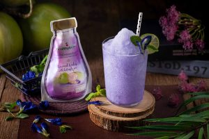 Thakolsri Farm - Coconut water with butterfly pea