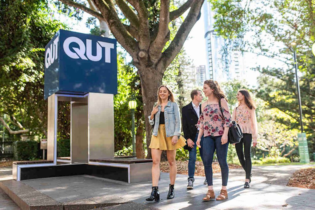 Photograph, Yellow, Tree, Fashion, Real estate, Summer, Spring, Leisure, Photography, Footwear, Landscape, Plant, Recreation, City, Tourism, Vacation, Queensland University of Technology, Queensland University of Technology, QUT Gardens Point Campus, University, Boston University, QUT Institute of Health and Biomedical Innovation
