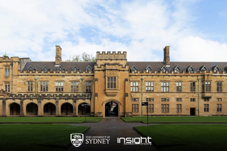 Window, Building, Facade, Palace, Mansion, Manor house, Stately home, Arch, Lawn, Estate, University, Campus, Official residence, Arcade, Door, Medieval architecture, Classical architecture, Courtyard, Academic institution, Almshouse, University of Sydney, University of Sydney, The University of Sydney, UNSW Sydney, The University of Sydney Business School, The University of Queensland, The University of Iowa, University, The University of Sydney, Postgraduate education, Group of Eight