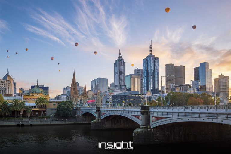 Daytime, Sky, Bridge, Cloud, Metropolitan area, City, Urban area, Tower block, Cityscape, Arch bridge, Concrete bridge, Building, Waterway, Metropolis, Air sports, Channel, Skyscraper, Skyline, Fixed link, Downtown, Melbourne City Centre, Australia, Flight, New Zealand, KAYAK, Qantas